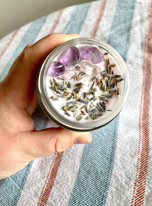 Candle for RELAXATION and Serenity, Lavender Aroma, AMETHYST Candle, Natural Artisanal Soy Candle with Flowers and Healing Crystals